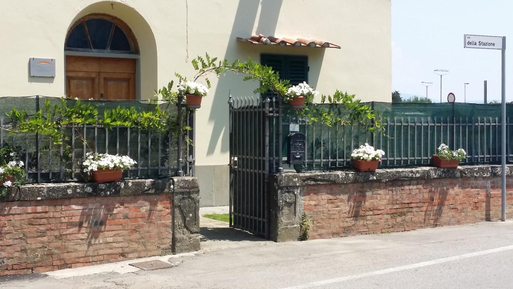 La Stazione Per Dormire Guest House San Piero a Sieve Pokoj fotografie